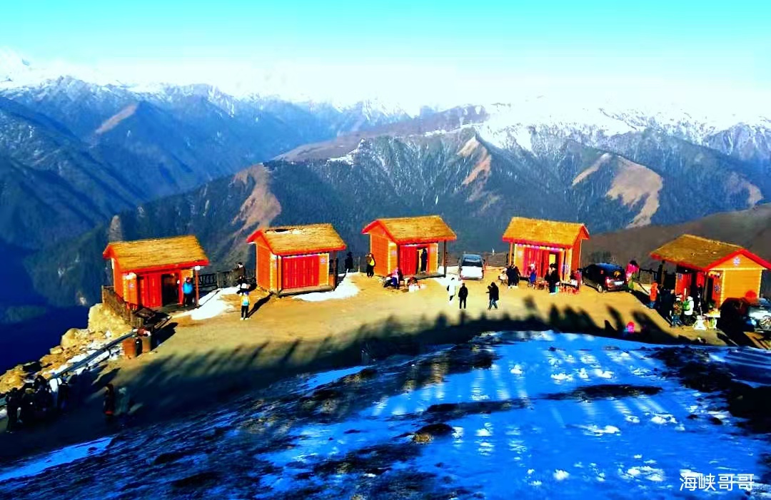 达瓦更扎、四姑娘山、硗碛藏寨自驾3日游5.1